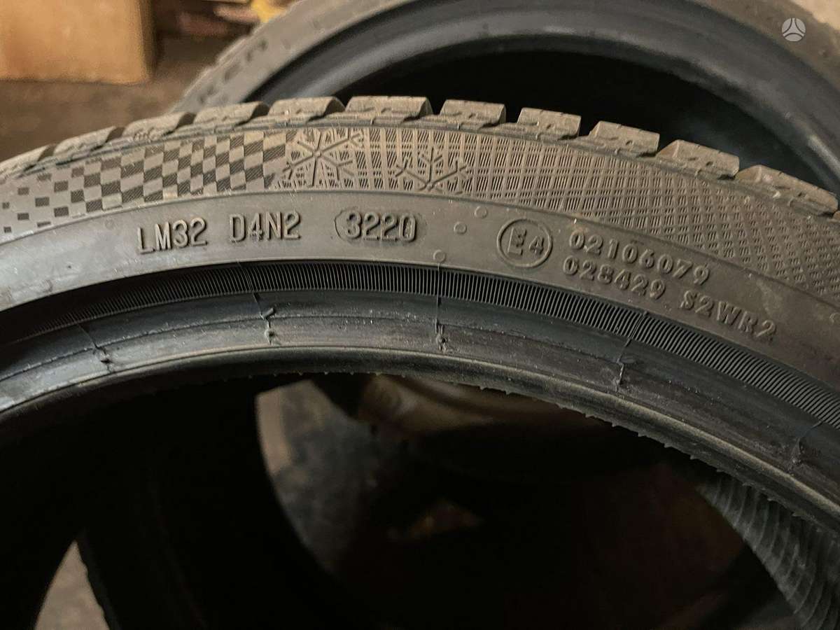 Continental, зимние 255/35 R19