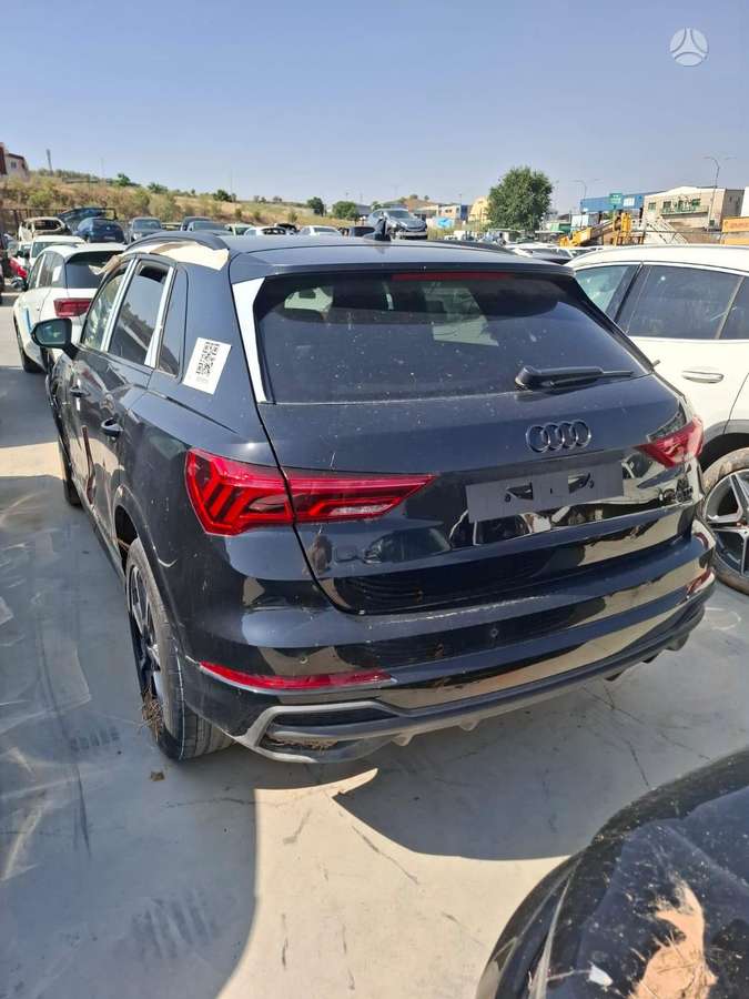 Audi Q3 for parts