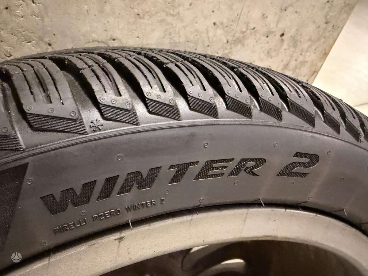 Pirelli P Zero Winter 2, žieminės 245/40 R19
