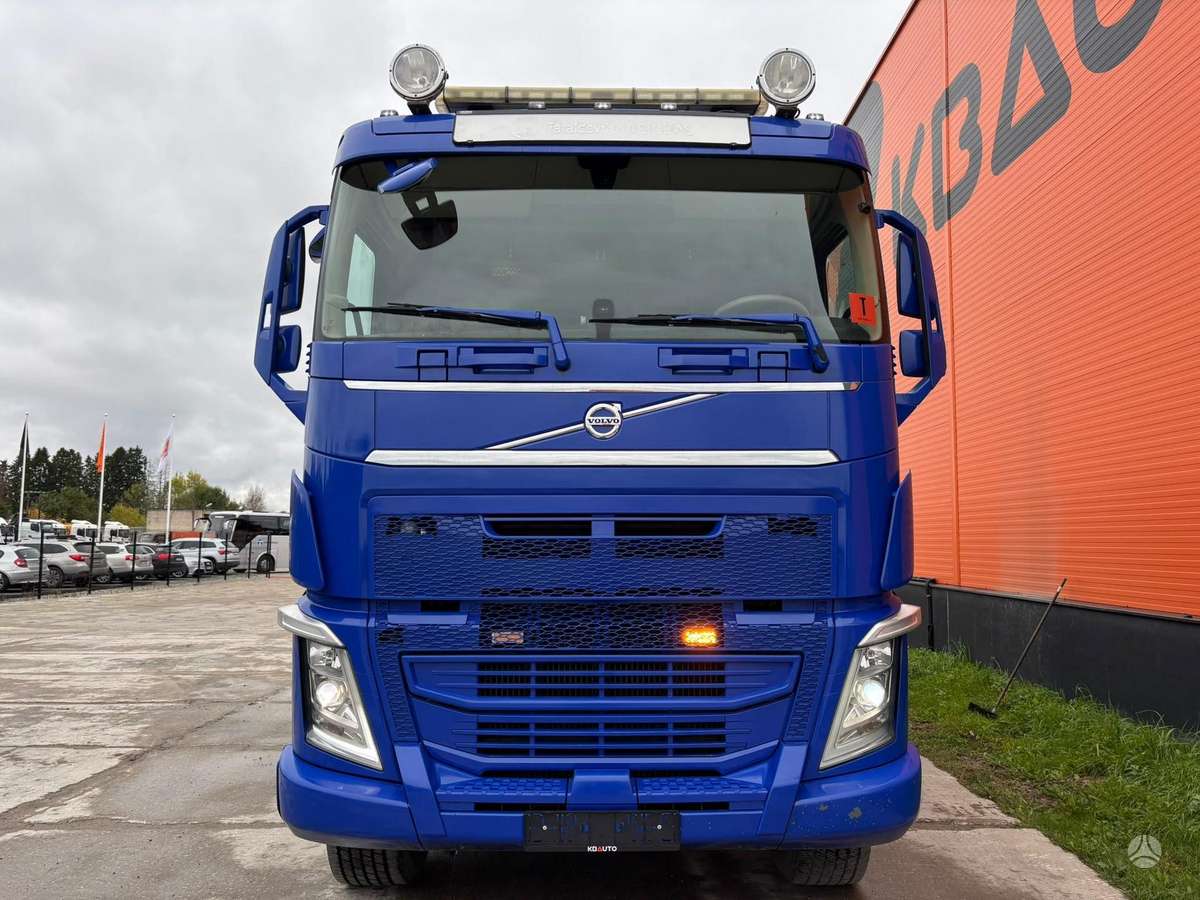 Volvo FH 540 8x4, самосвалы