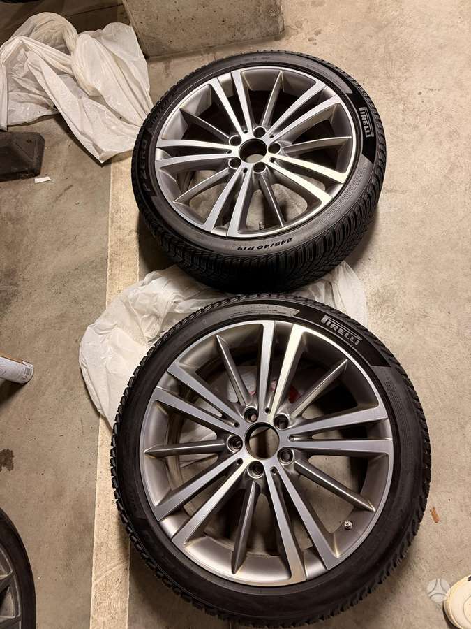 Pirelli P Zero Winter 2, winter 245/40 R19
