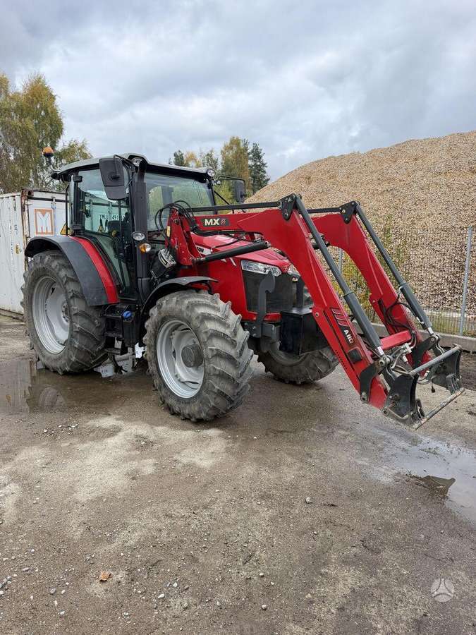 Massey Ferguson 5713, tractors