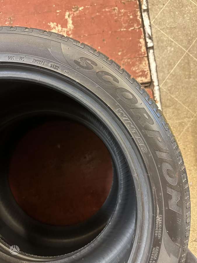 Pirelli Scorpion Winter, зимние 275/45 R20