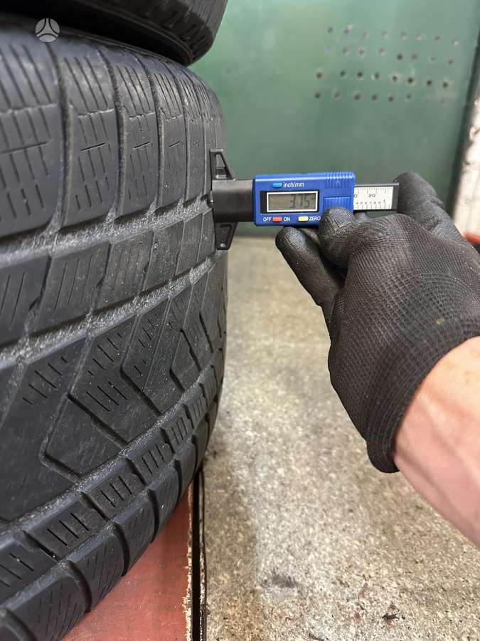 Pirelli Scorpion Winter, зимние 275/45 R20