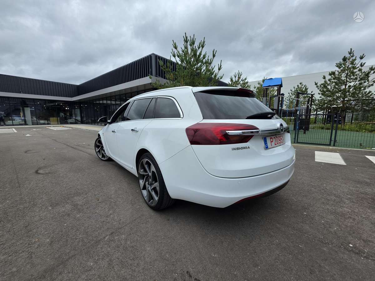 Opel Insignia 2015 — photo 28