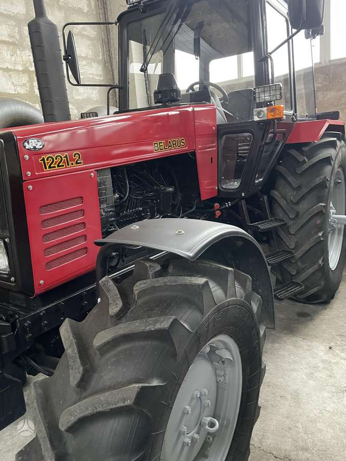 MTZ 1221.2, tractors