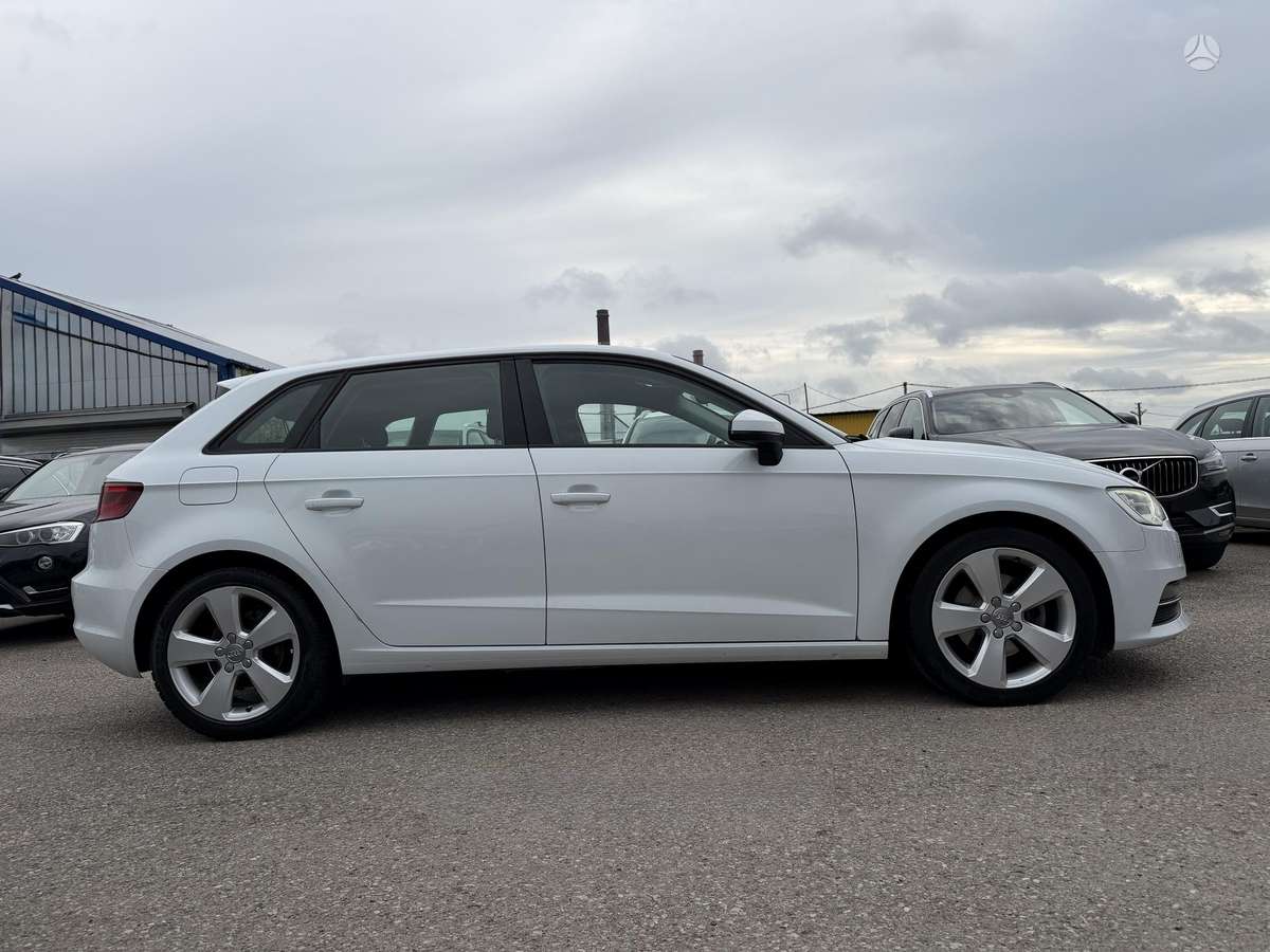 Audi A3, 1.6 l., hatchback