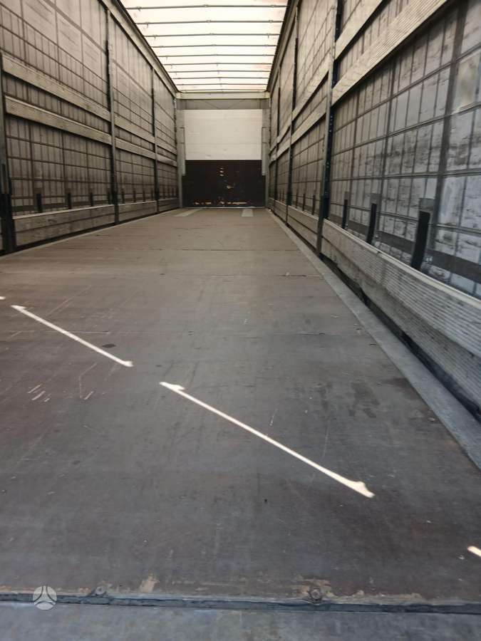 Schmitz SCB*S3T, curtainsider with dropside