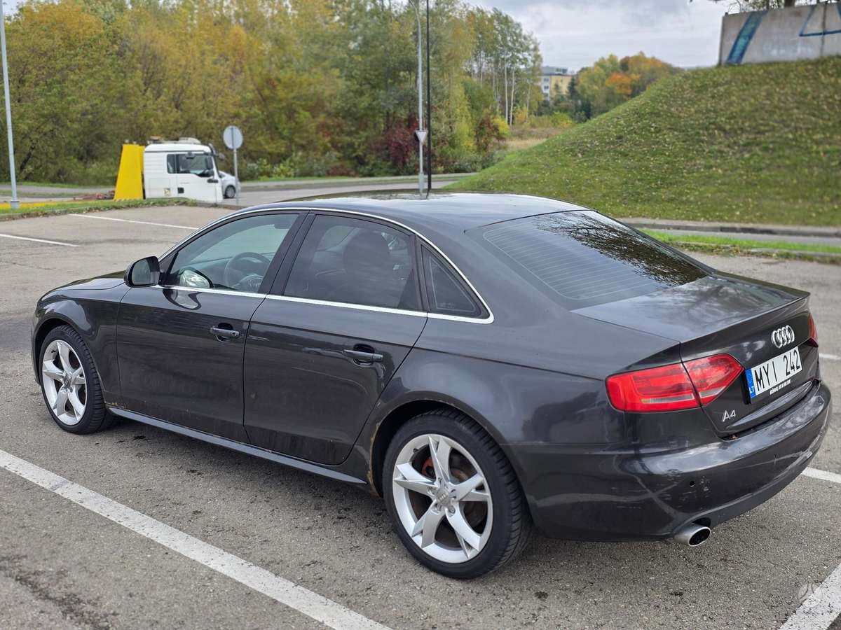 Audi A4, 2.7 l., Седан
