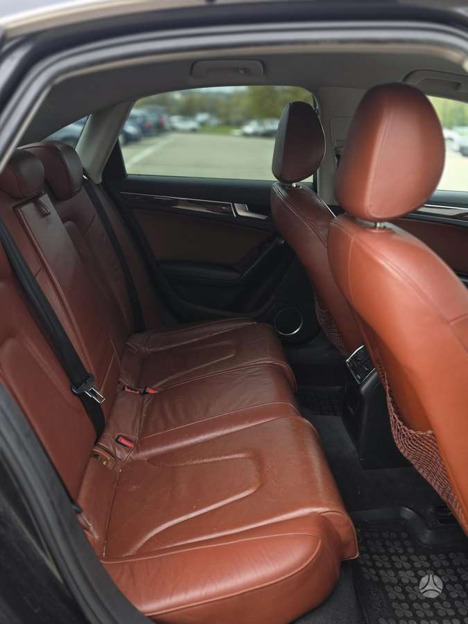 Audi A4, 2.7 l., Седан