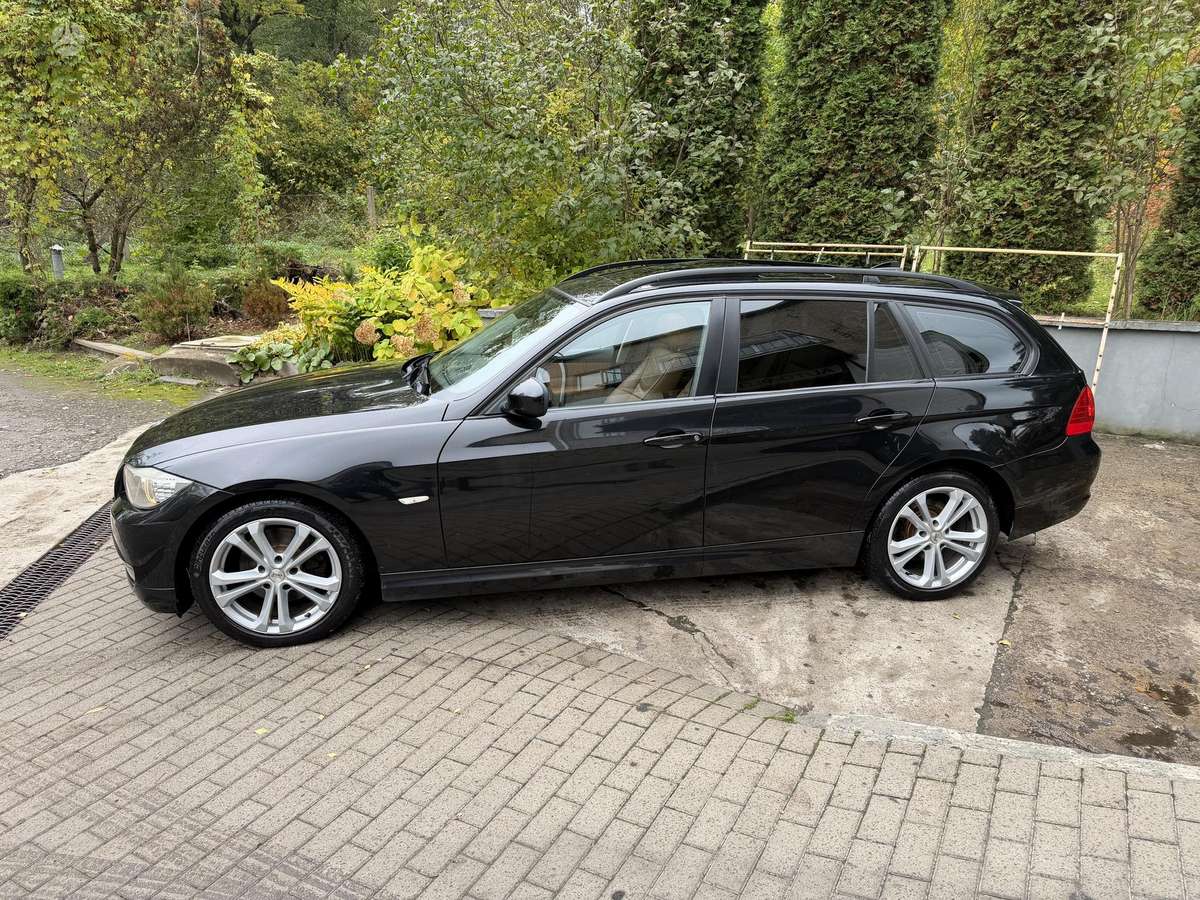 BMW 320, 1.8 l., wagon
