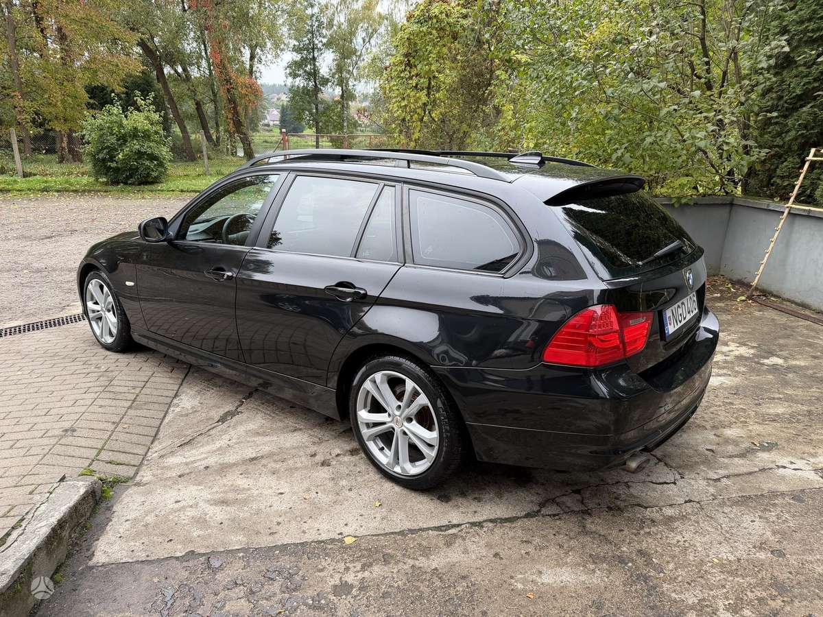 BMW 320, 1.8 l., wagon