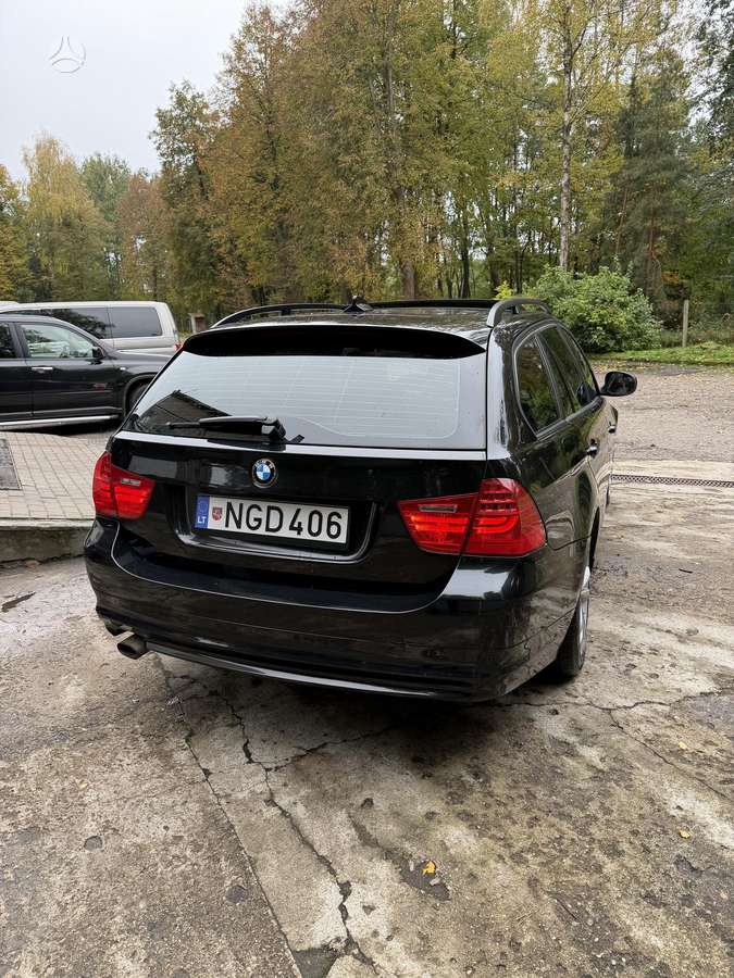 BMW 320, 1.8 l., wagon