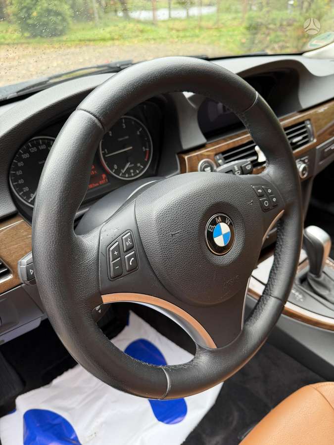 BMW 320, 1.8 l., wagon