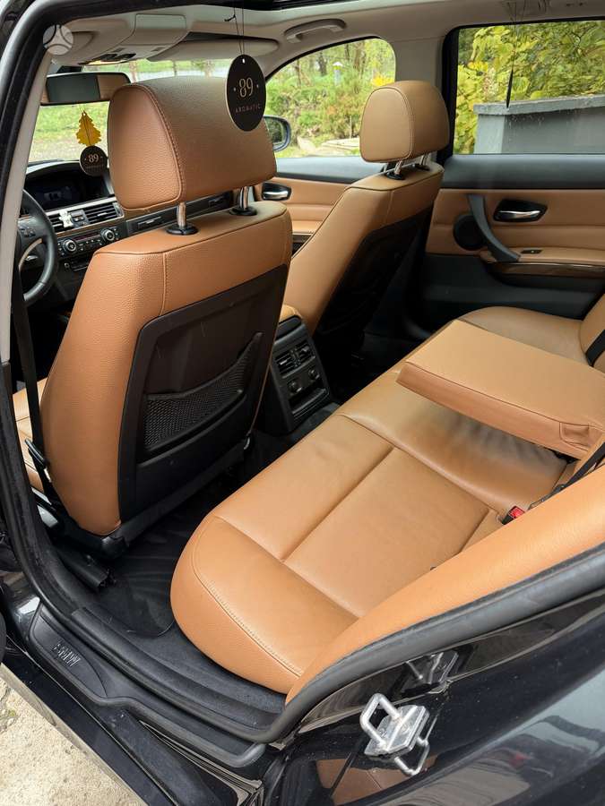 BMW 320, 1.8 l., wagon