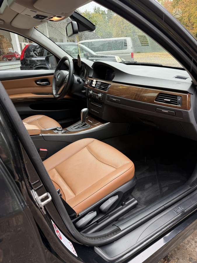 BMW 320, 1.8 l., wagon