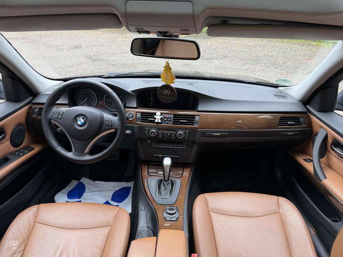 BMW 320, 1.8 l., wagon