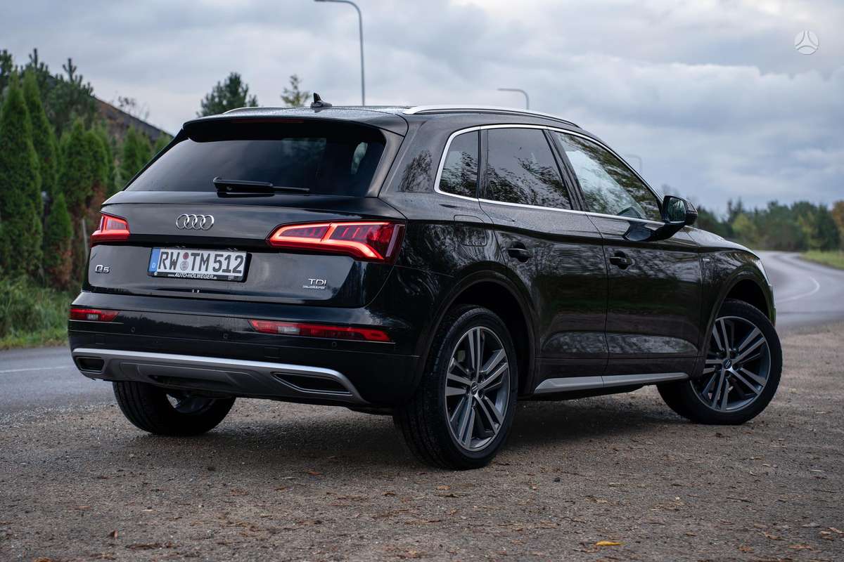Audi Q5, off-road / crossover