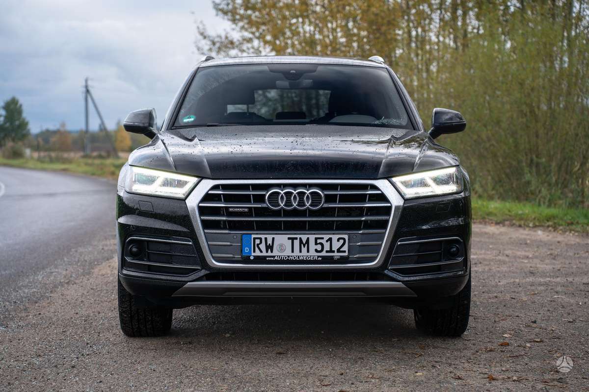 Audi Q5, off-road / crossover