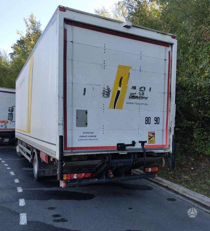 Renault D, box trucks / box vans