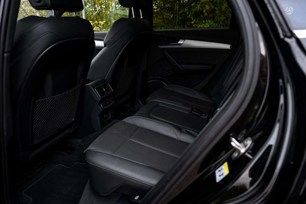 Audi Q5, off-road / crossover