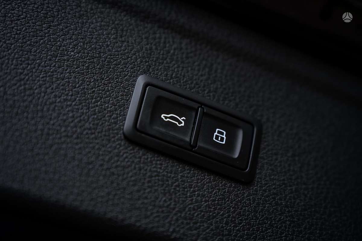 Audi Q5, off-road / crossover
