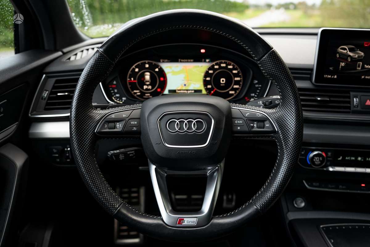 Audi Q5, off-road / crossover