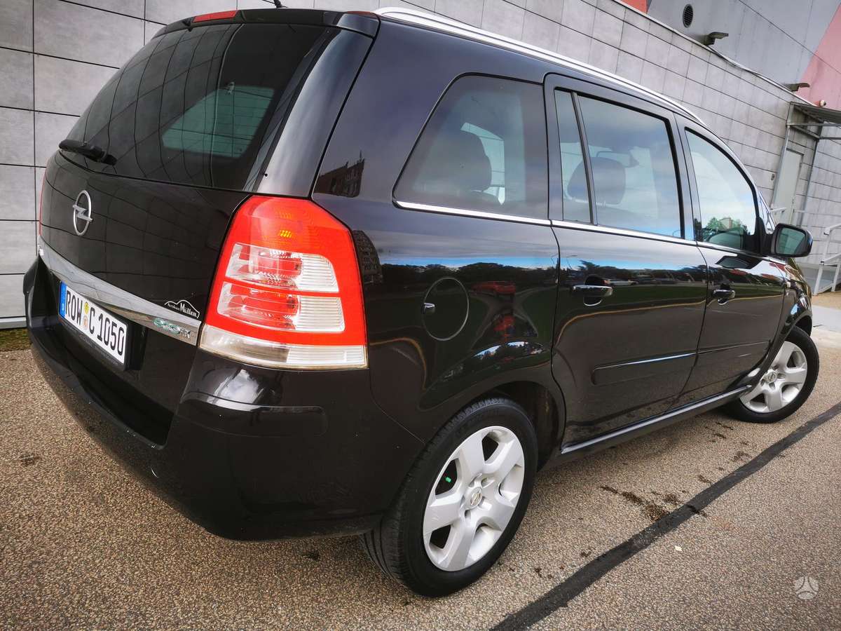 Opel Zafira 2011 — фото 6
