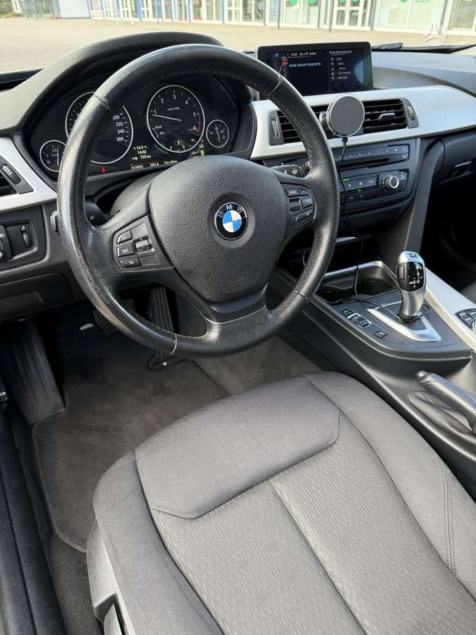 BMW 320, 2.0 l., wagon