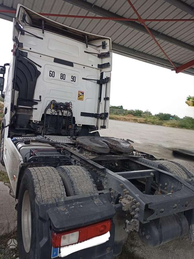 Renault T480 FRANCE, double sleeper