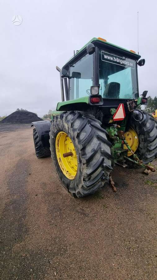 John Deere 4440, traktoriai