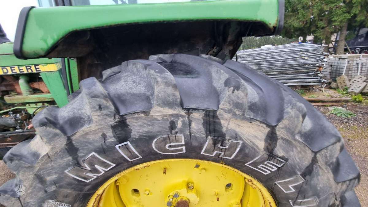 John Deere 4440, traktori