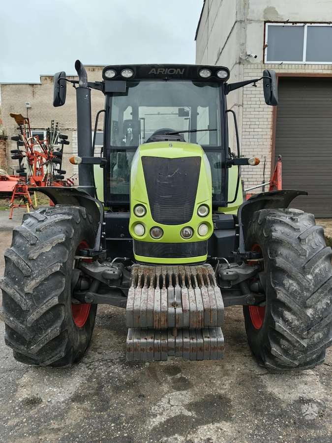 Claas ARION 640, тракторы