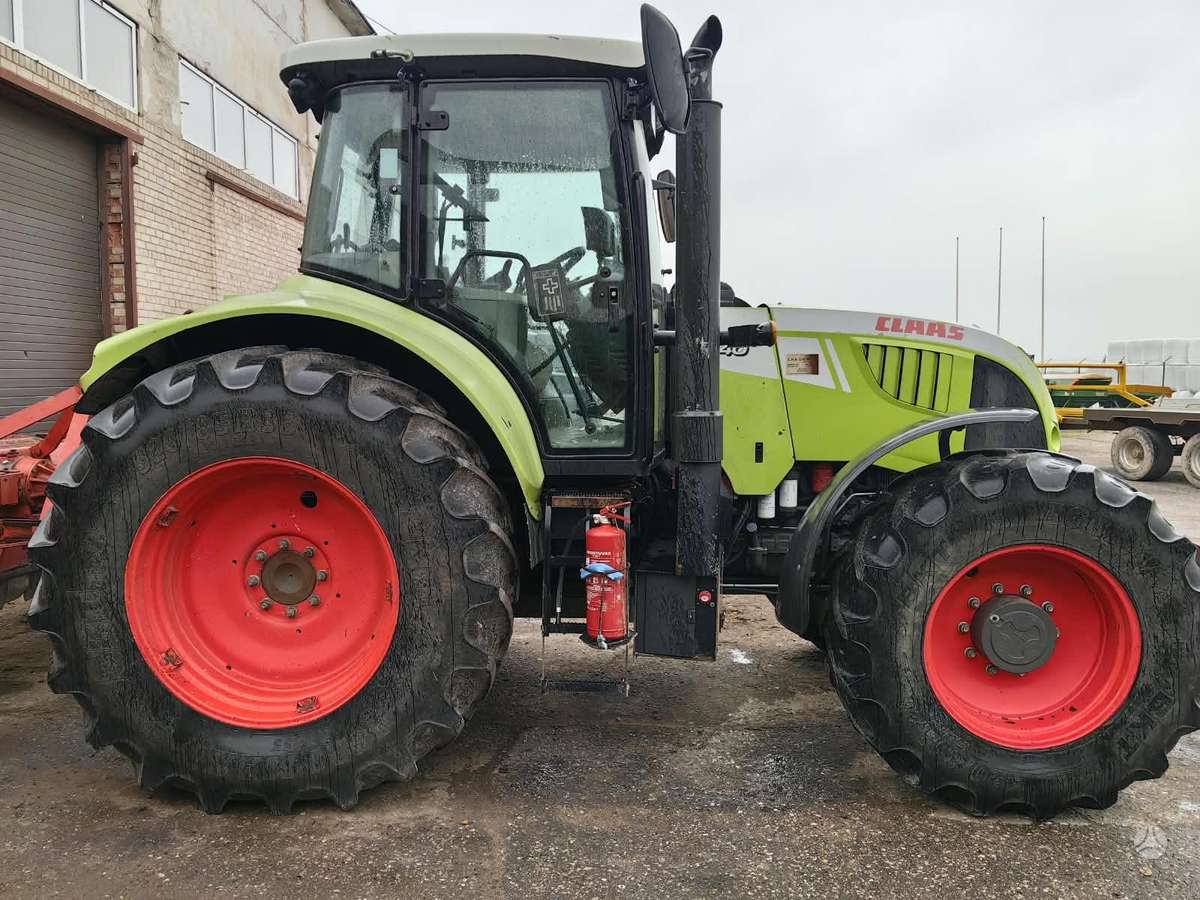 Claas ARION 640, тракторы