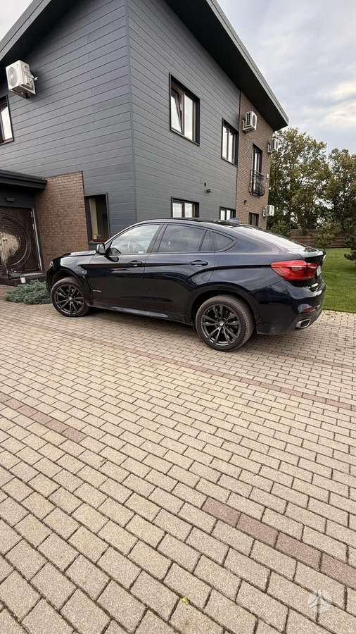 BMW X6, 3.0 l., Седан