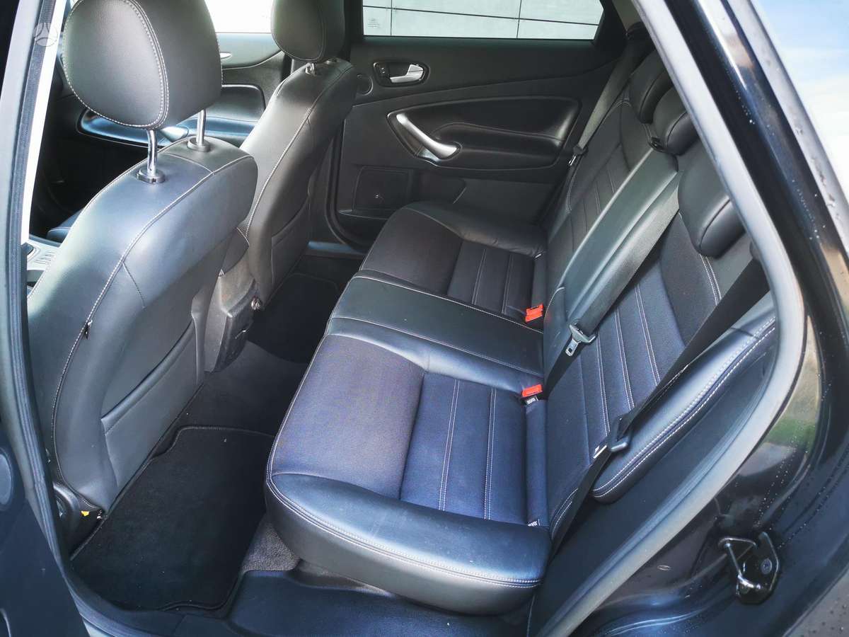 Ford Mondeo 2009 — photo 20