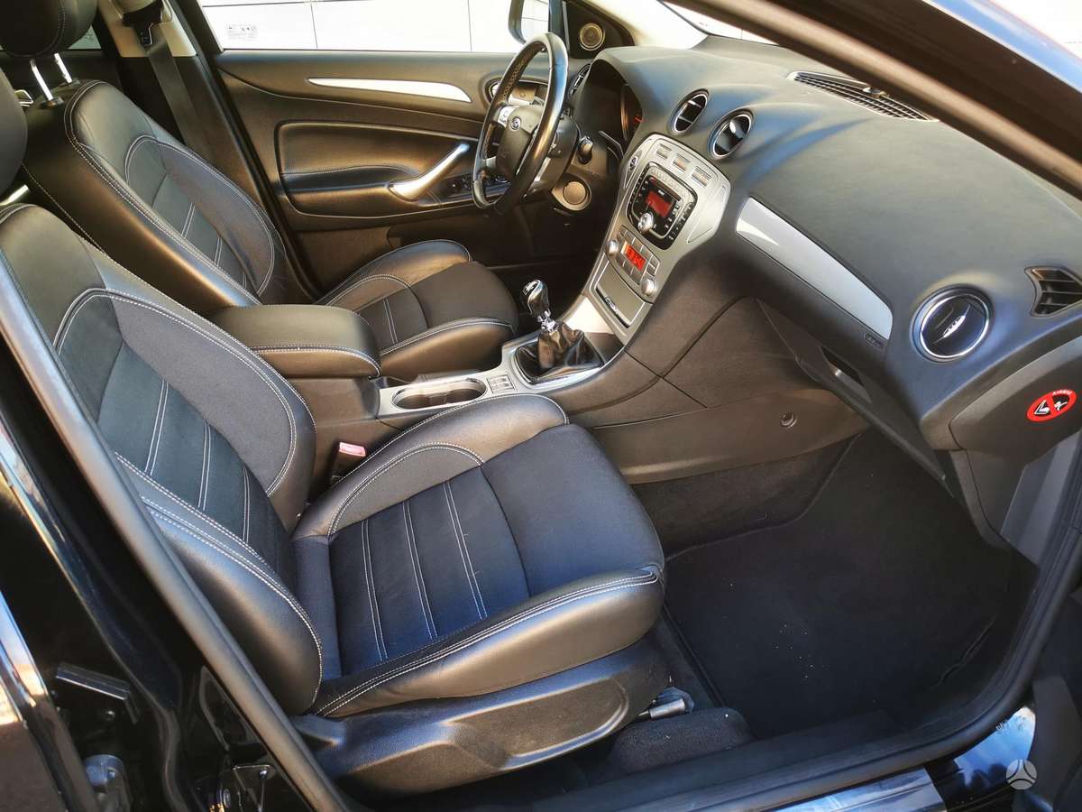 Ford Mondeo 2009 — photo 17