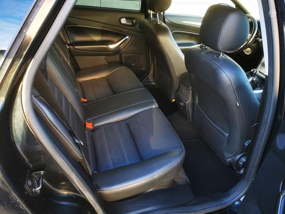 Ford Mondeo 2009 — photo 21