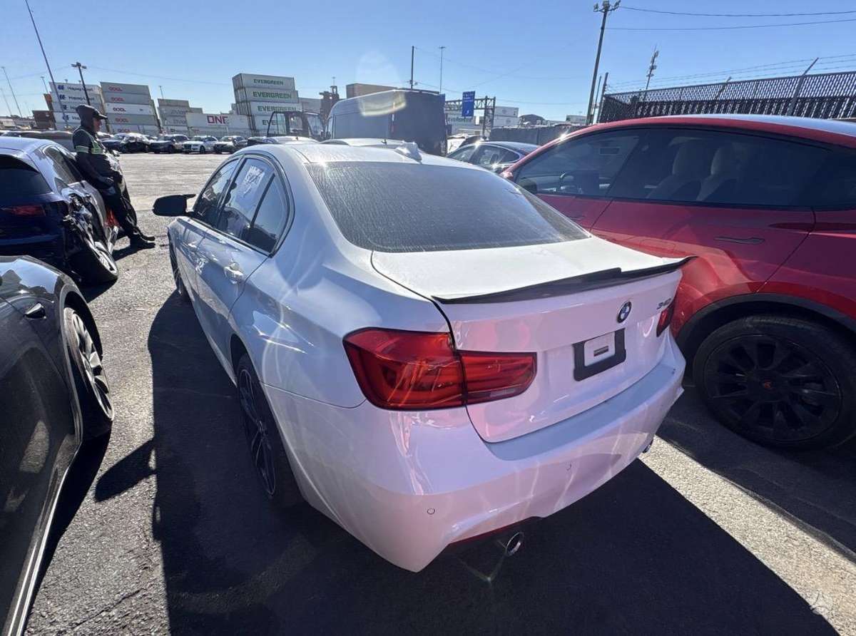 BMW 340, 3.0 l., Седан
