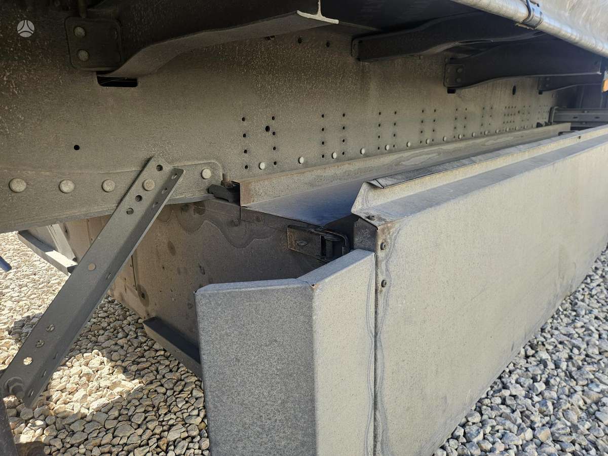 Schmitz SCS, užuolaidinės / tentinės