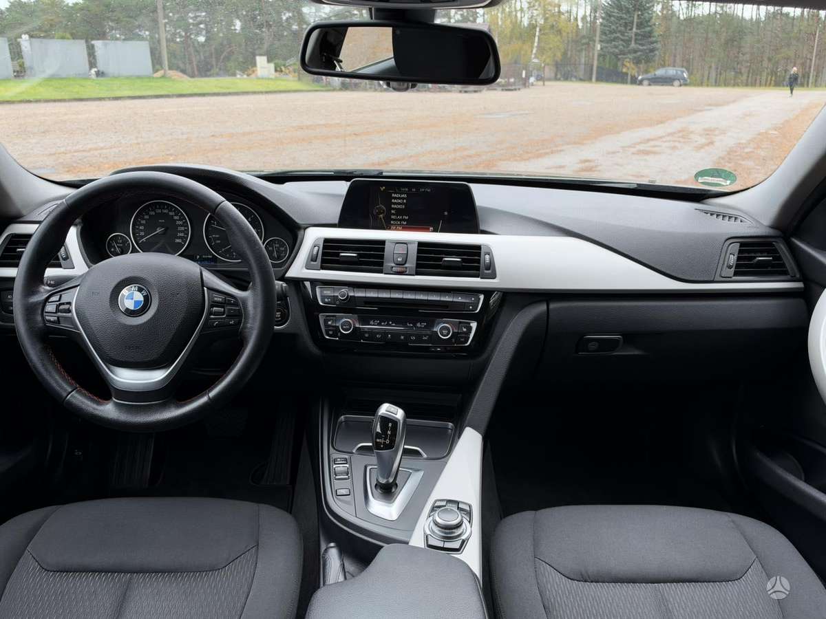 BMW 320, 2.0 l., Седан