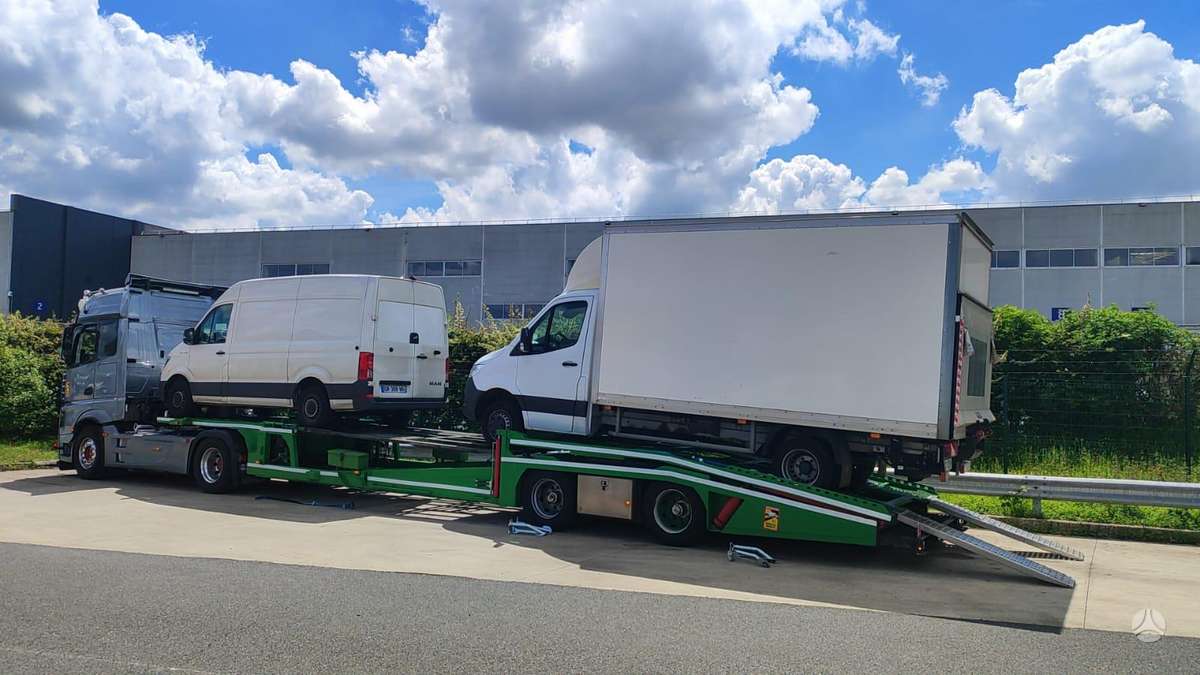 -Kita-, auto transporter