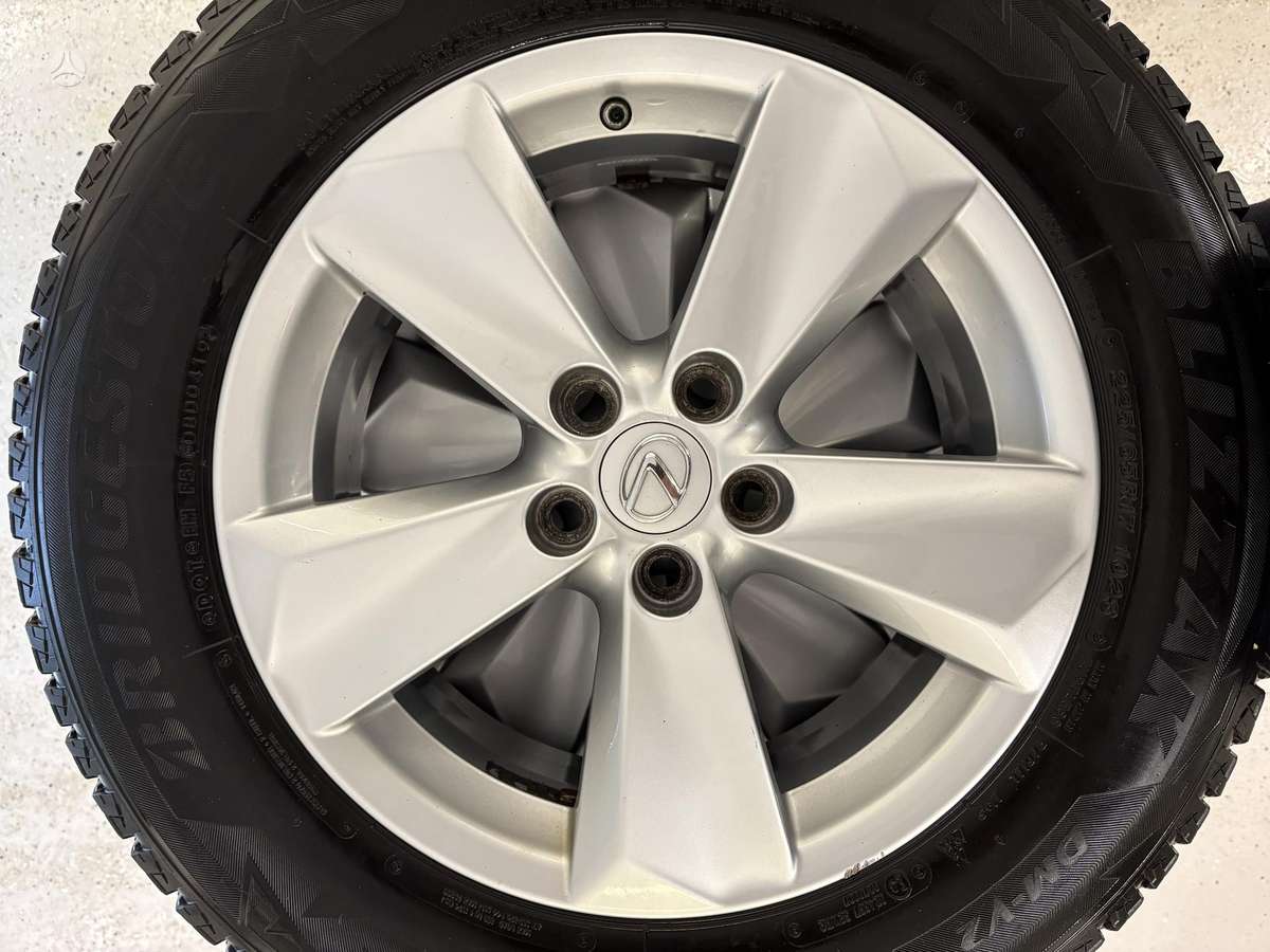 Bridgestone Blizzak, зимние 225/65 R17