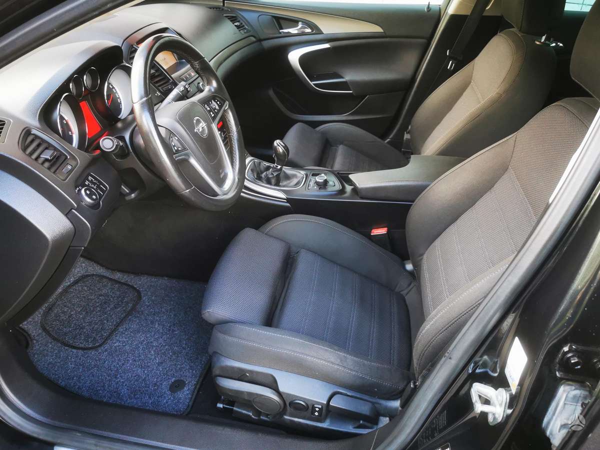 Opel Insignia 2009 — photo 15