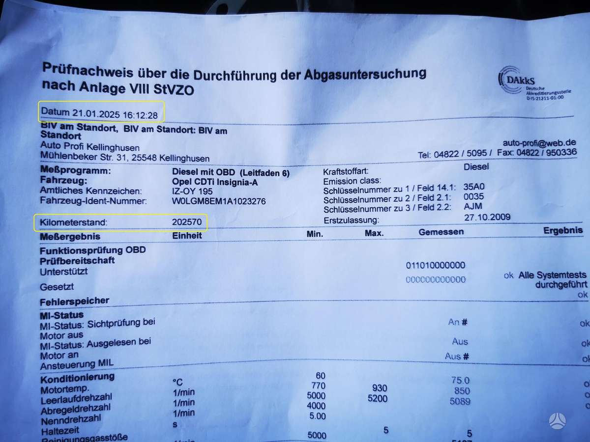 Opel Insignia 2009 — photo 41