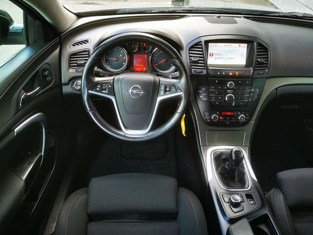 Opel Insignia 2009 — photo 18