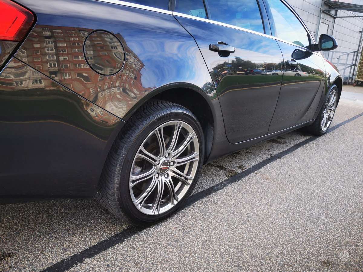 Opel Insignia 2009 — photo 14
