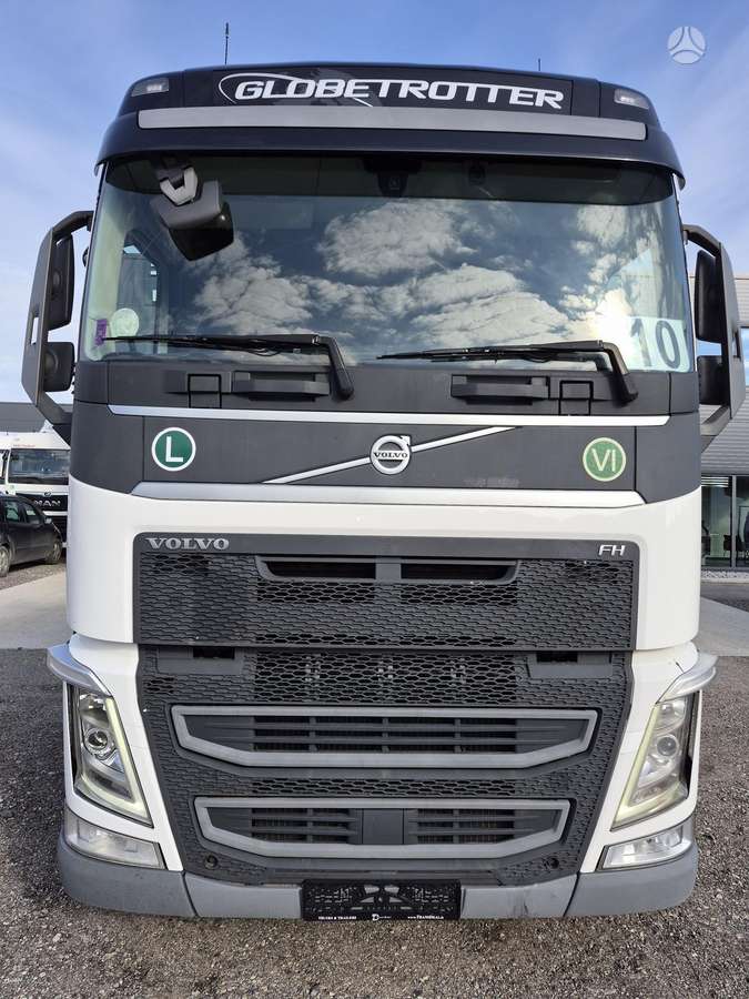 Volvo FH500, double sleeper