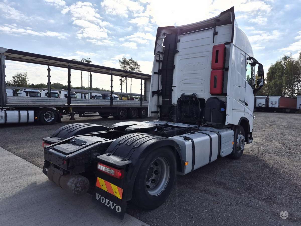 Volvo FH500, double sleeper