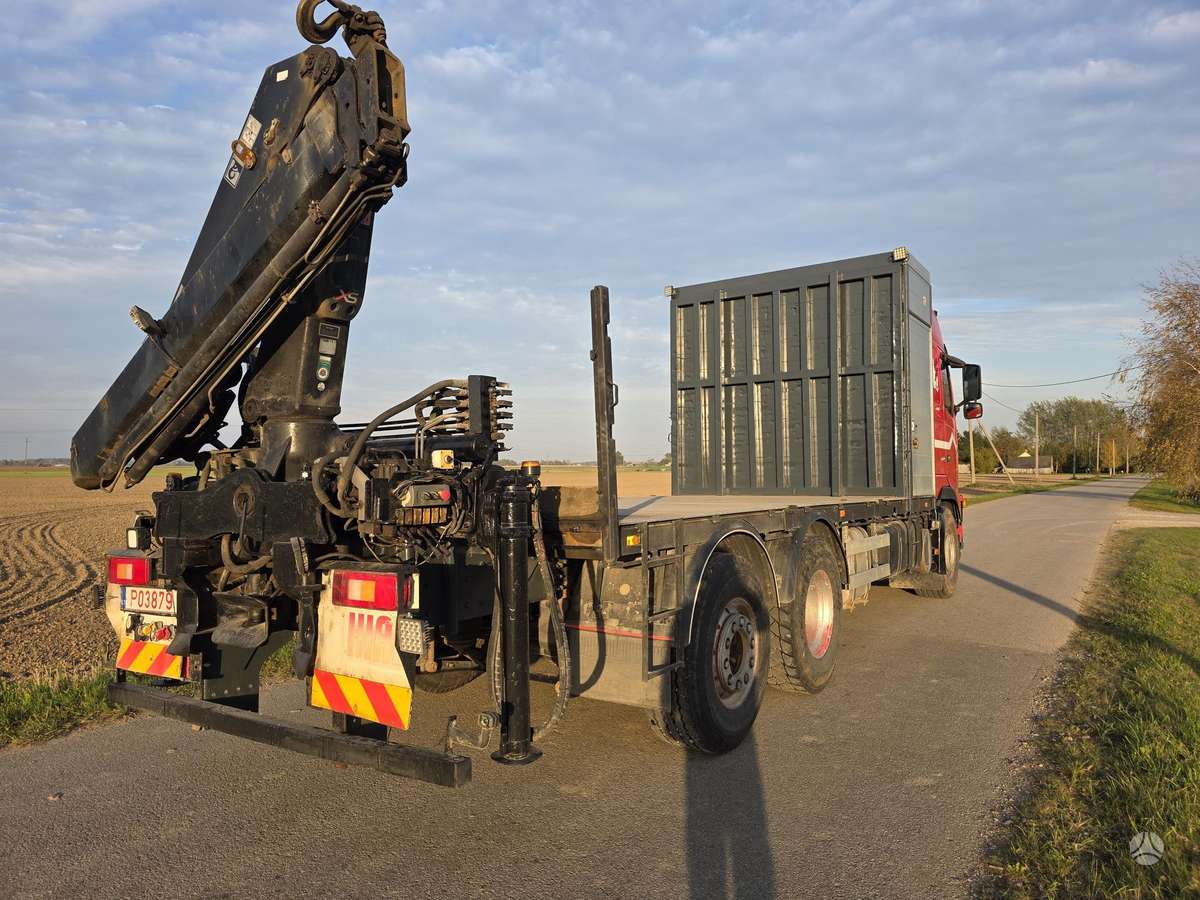 Volvo FH, su kranu